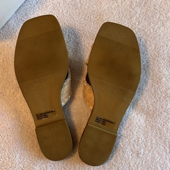 Dolce Vita Miguel raffia crisscross sandals - Picture 8 of 8